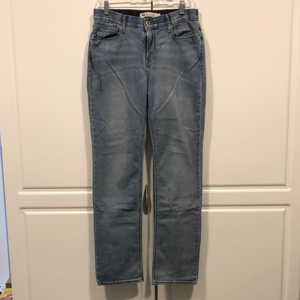 Levi's jeans Women's 10 Light Color denim 521 straight leg perfect waist EUC